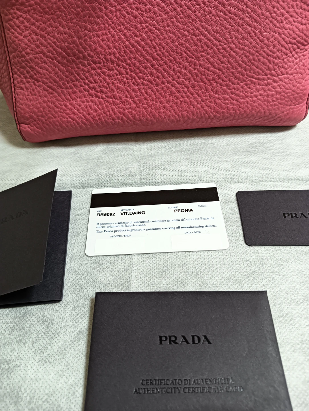未使用近い美品。PRADA プラダ ヴィッテロ ダイノレザー トートバッグ 三角ロゴの写真6枚目