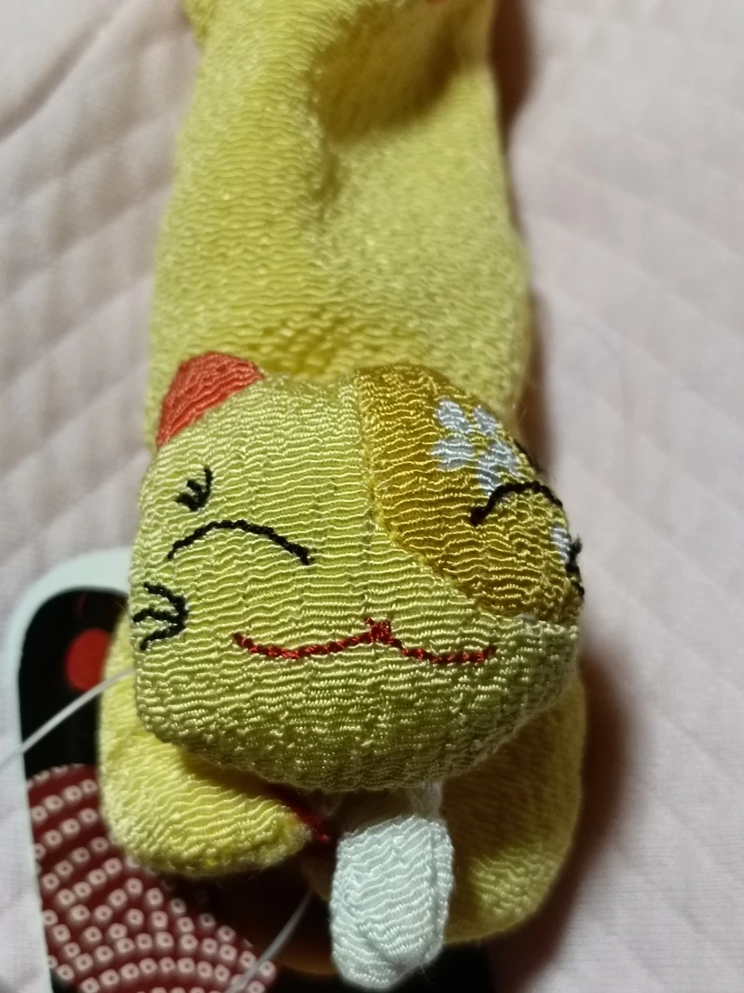 猫 お手玉 マスコット 黄色の写真2枚目