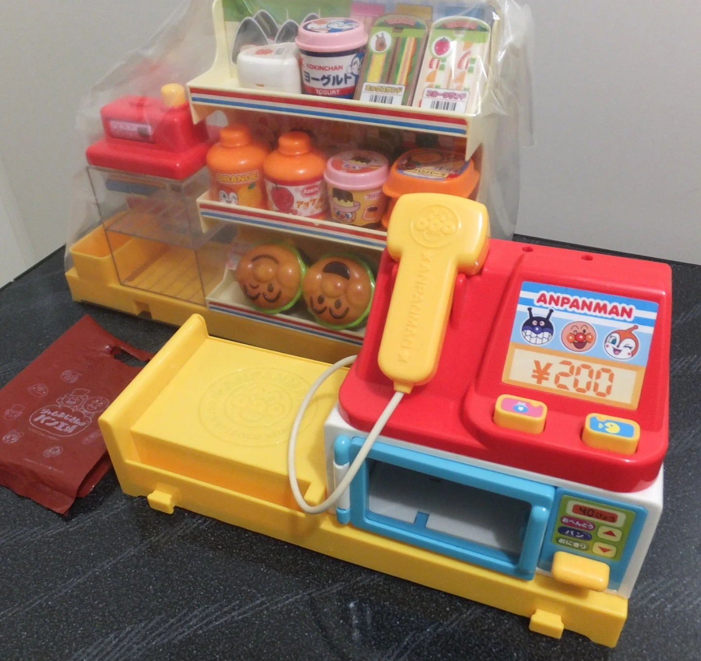 アンパンマン　コンビニ