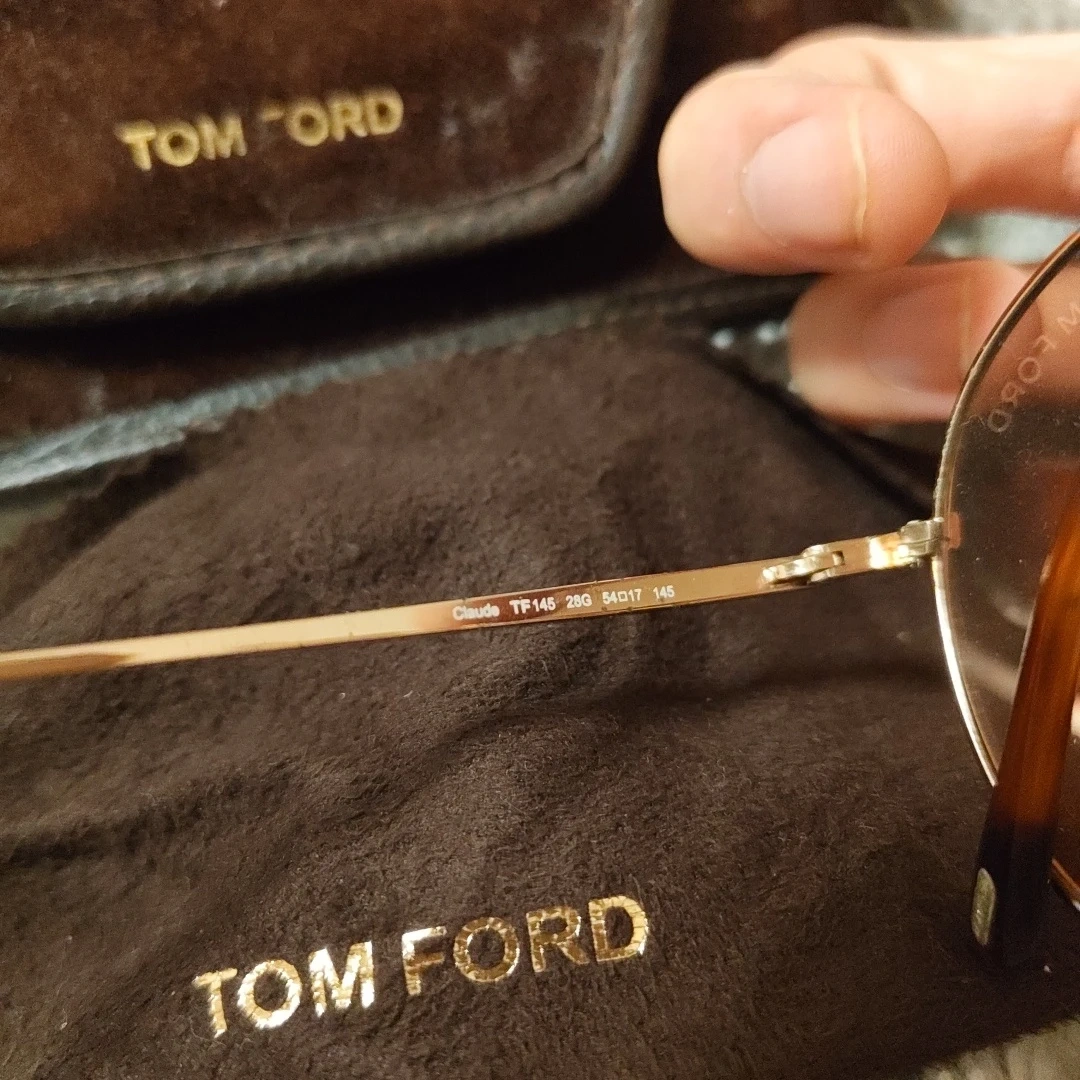 登坂広臣さん着用モデルトムフォード サングラス Claude TF145 ゴールドの写真2枚目