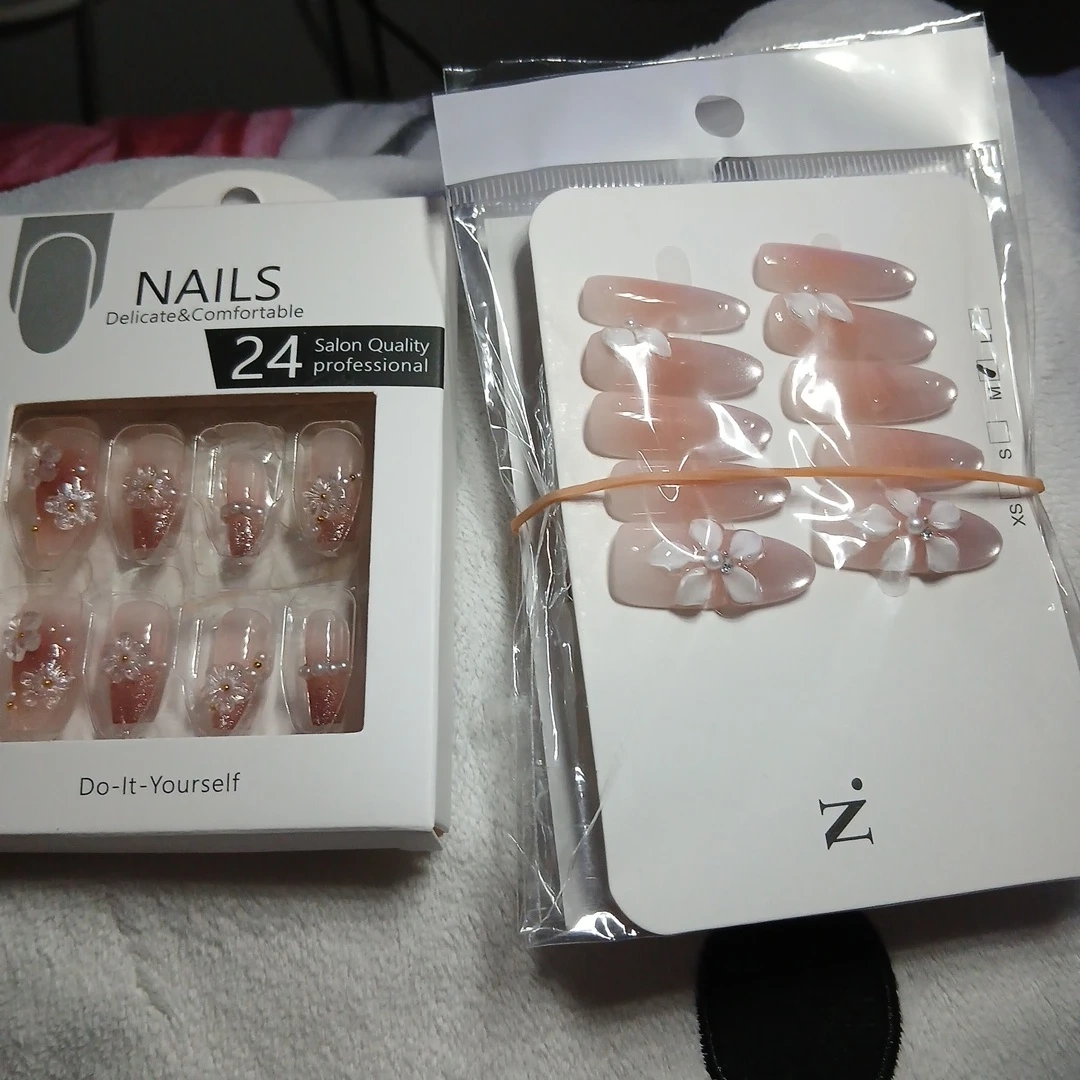 💗マグネット3Dビジュ💗ネイルチップ 3点セットの写真6枚目