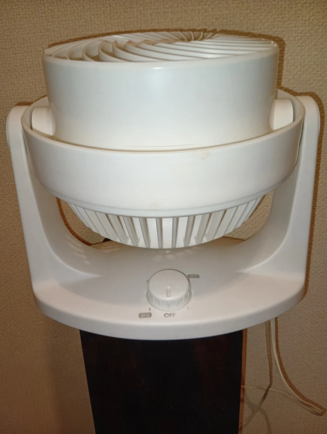 アイリスオーヤマ サーキュレーター efeel ホワイトの写真4枚目