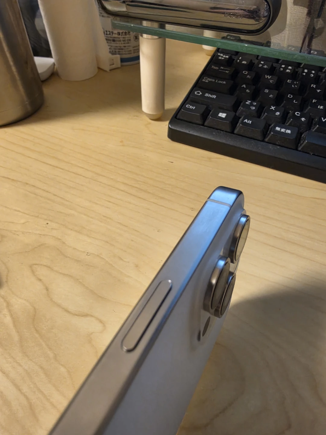 iPhone 15 Pro Max 256g ホワイト[ケース付]の写真3枚目