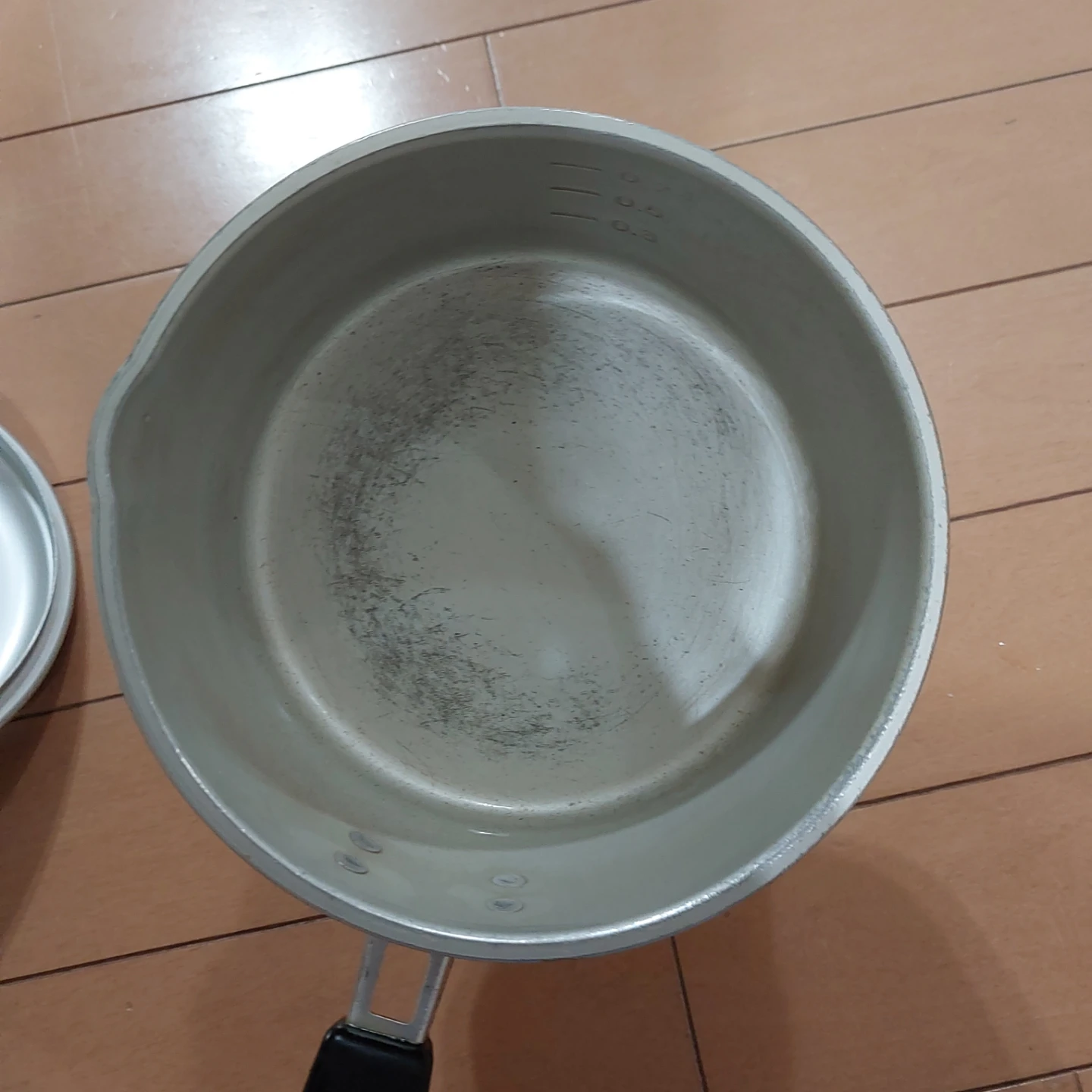 アルミ小鍋 片手鍋 蓋付きの写真4枚目