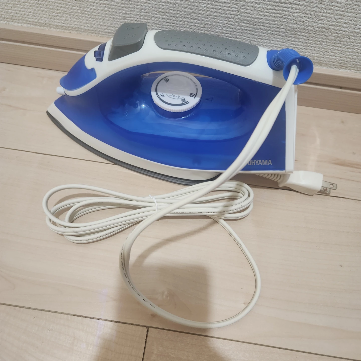 アイリスオーヤマ スチームアイロン