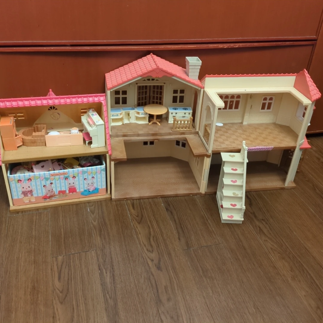 シルバニアファミリー 超豪華　赤い屋根の大きな家　家具・遊具・キャンピングカー・人形セットの写真8枚目