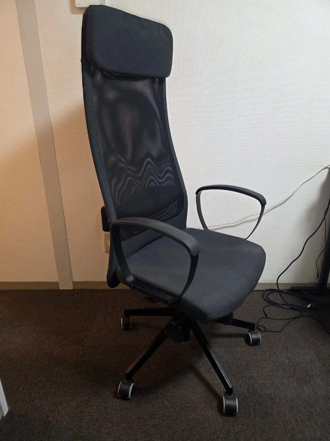 【引き取り限定】IKEA MARKUS マルクス オフィスチェア(ヴィースレ ダークグレー)の写真3枚目