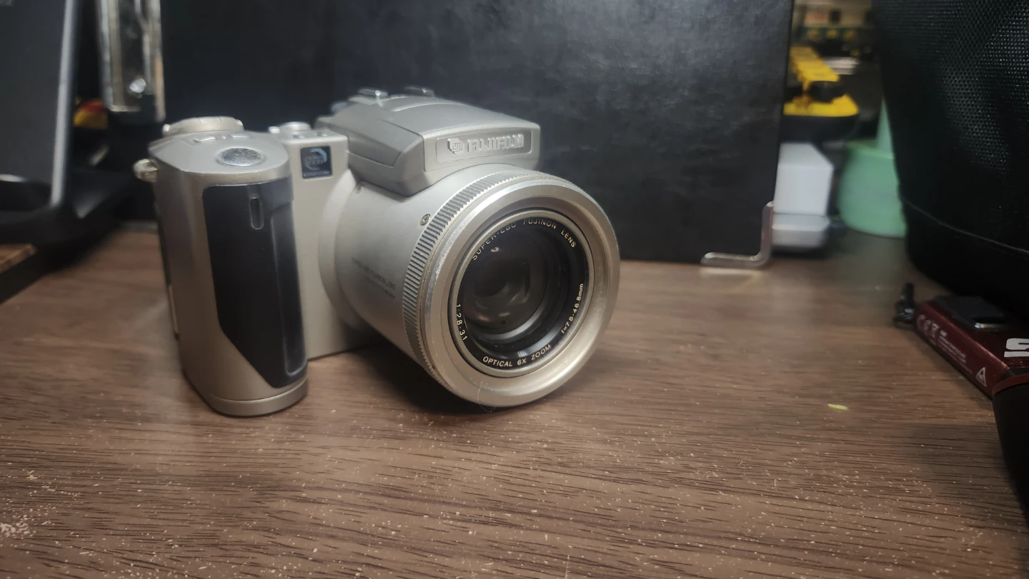 FUJIFILM FinePix 4900 Zoom ジャンク品
