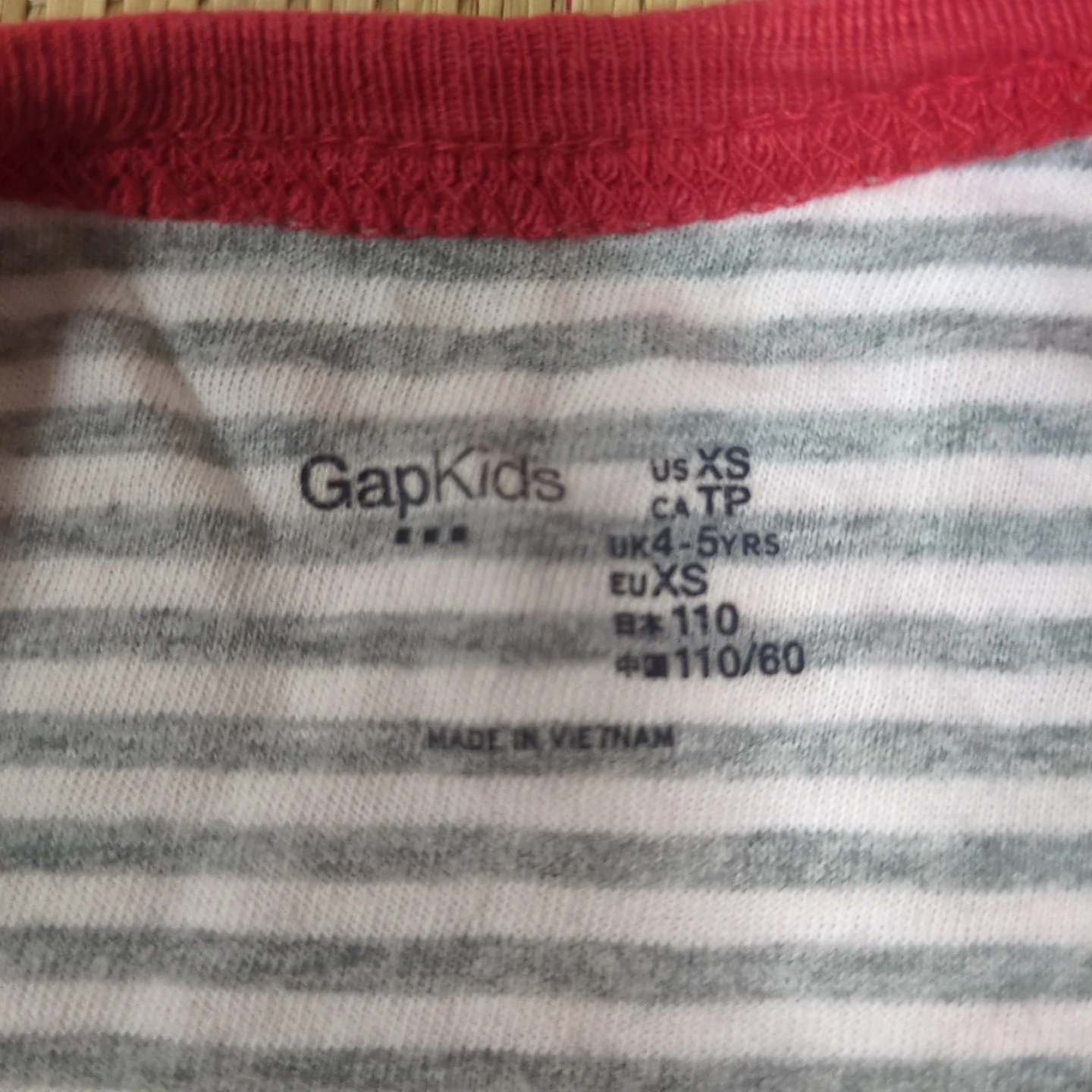 110サイズ　キッズ 長袖Tシャツ 2点セットの写真4枚目