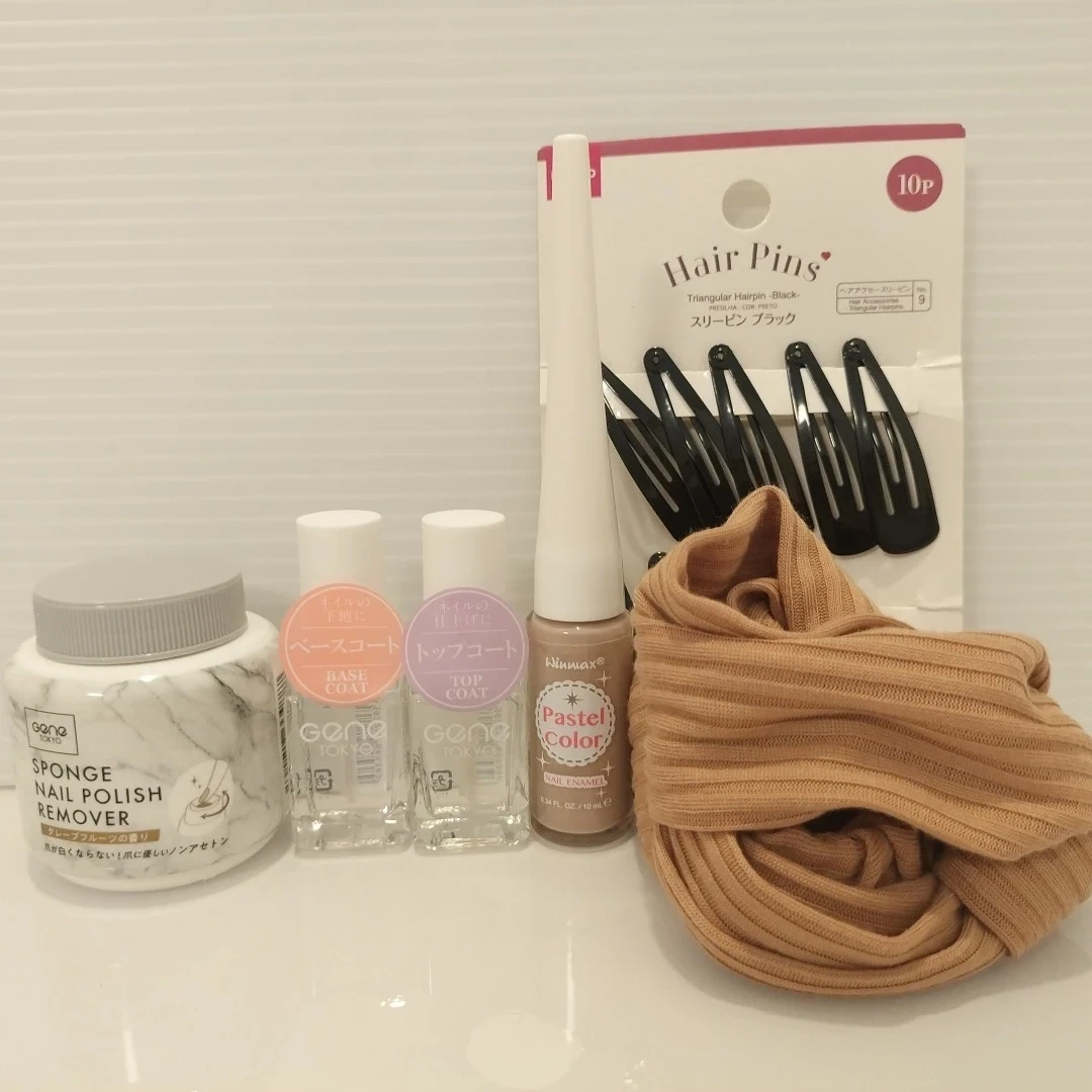 ネイルケア用品とヘアピンとヘアバンドセット
