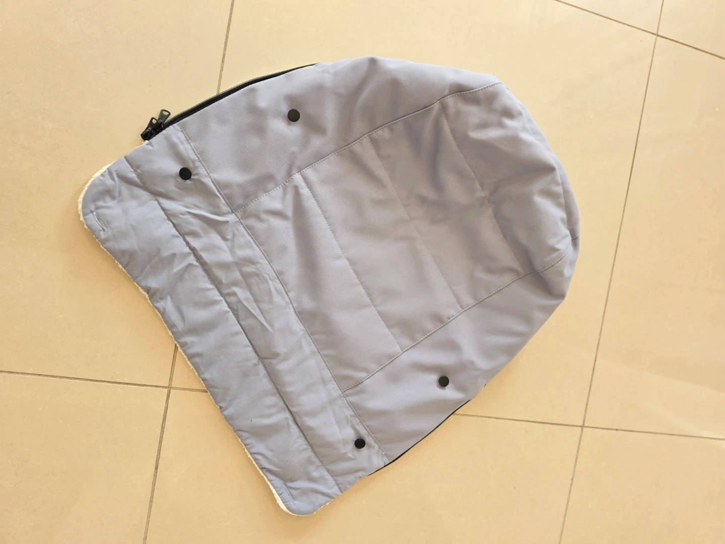 BABYZEN ベビーゼン 新生児用アクセサリー フットマフ グレーの写真2枚目