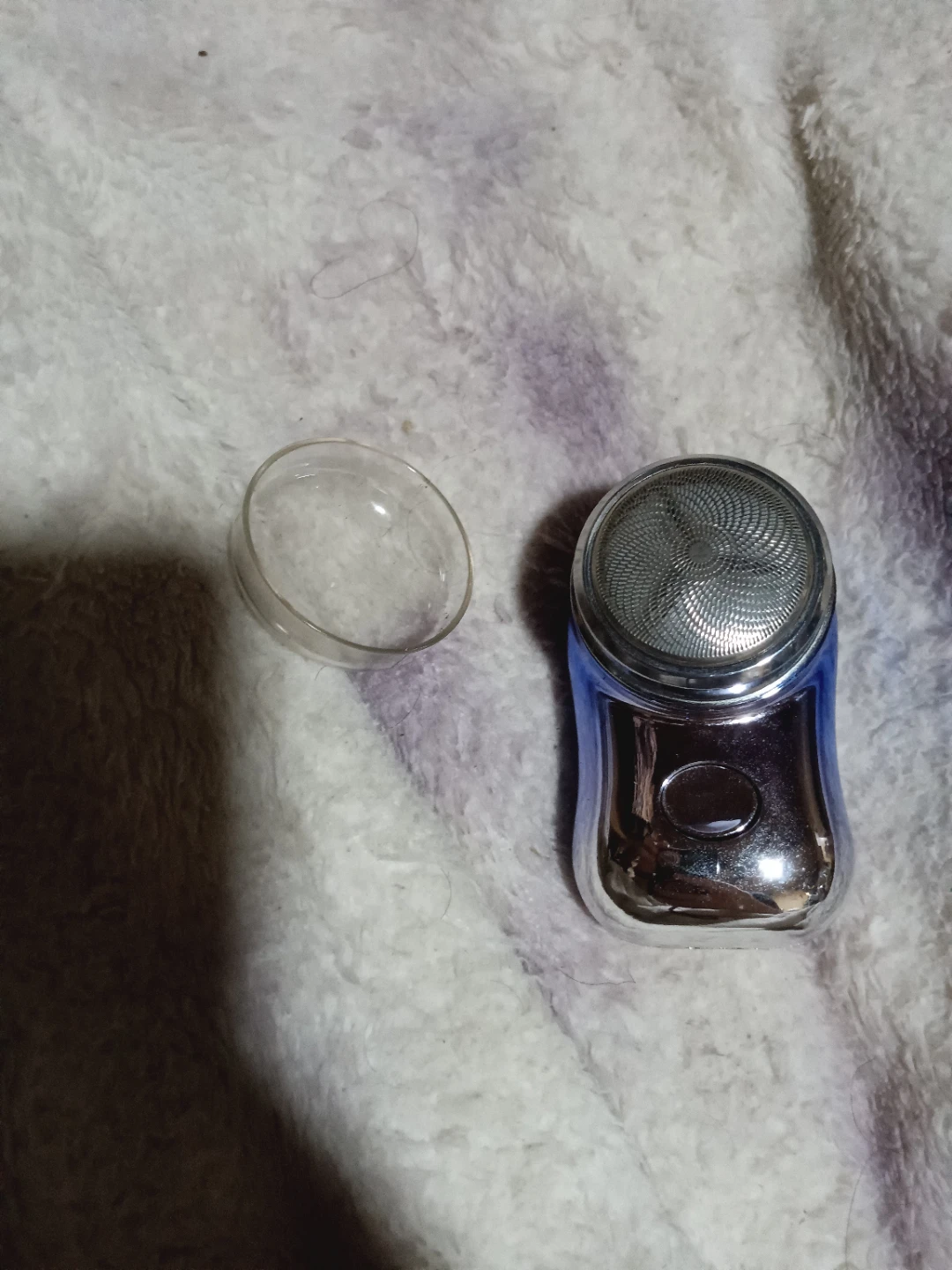 コンパクト電動シェーバー 充電式の写真2枚目