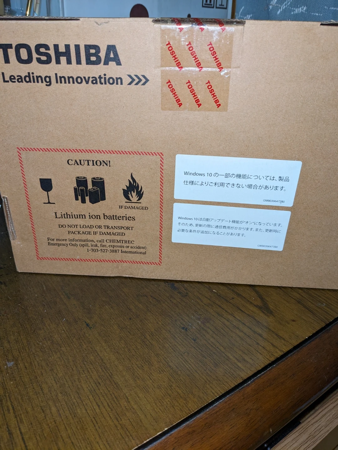 東芝 dynabook S29/TG ゴールドの写真3枚目