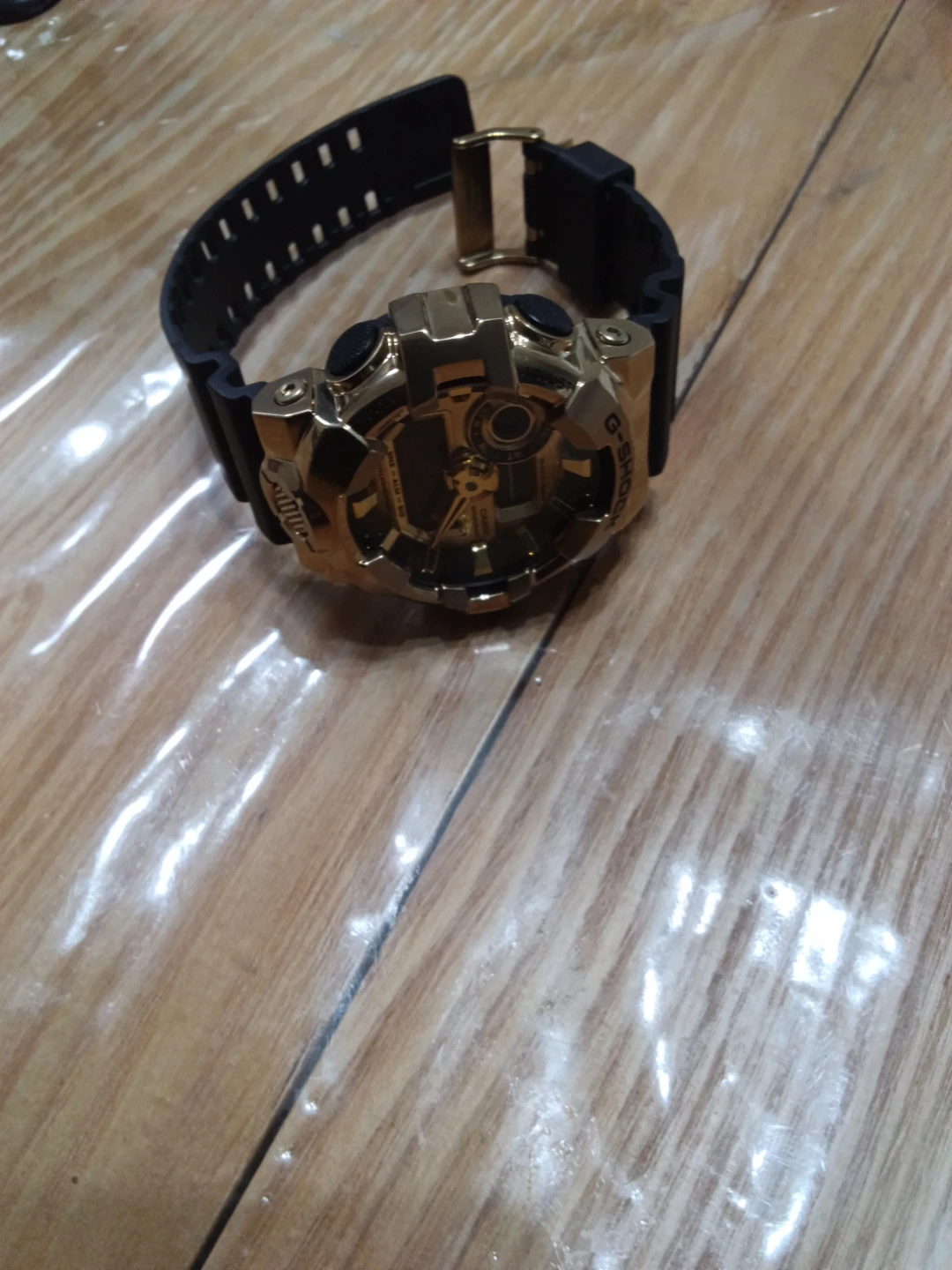 定価3万円カシオ G-SHOCK GM-700 ゴールドの写真2枚目