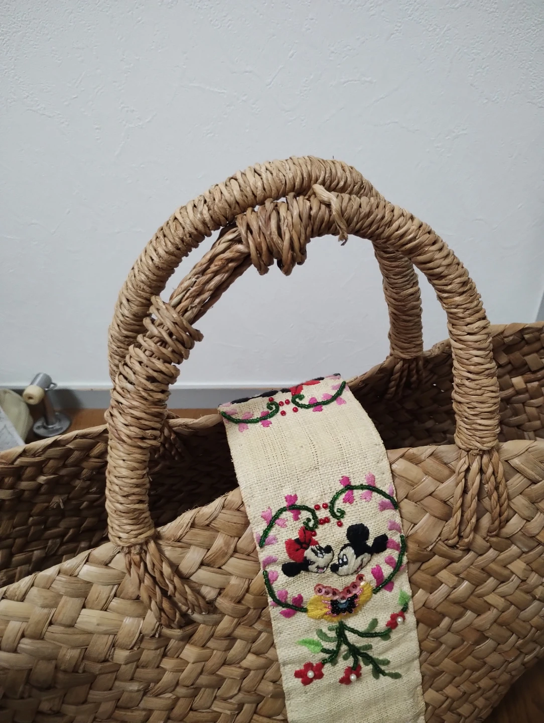 BEAMS購入★大きめサイズミッキー＆ミニー刺繍 カゴバッグの写真4枚目