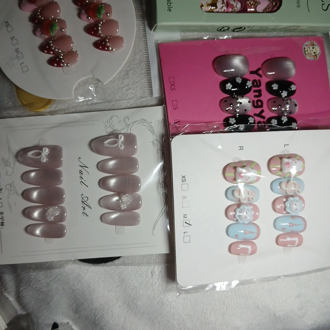 💗マグネット３Dビジュ💗ネイルチップ ３点セットの写真2枚目