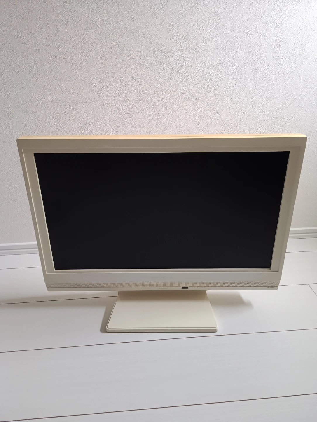 ピクセラ 液晶テレビ 22型 ホワイト PRD-LA103-22Wの写真3枚目
