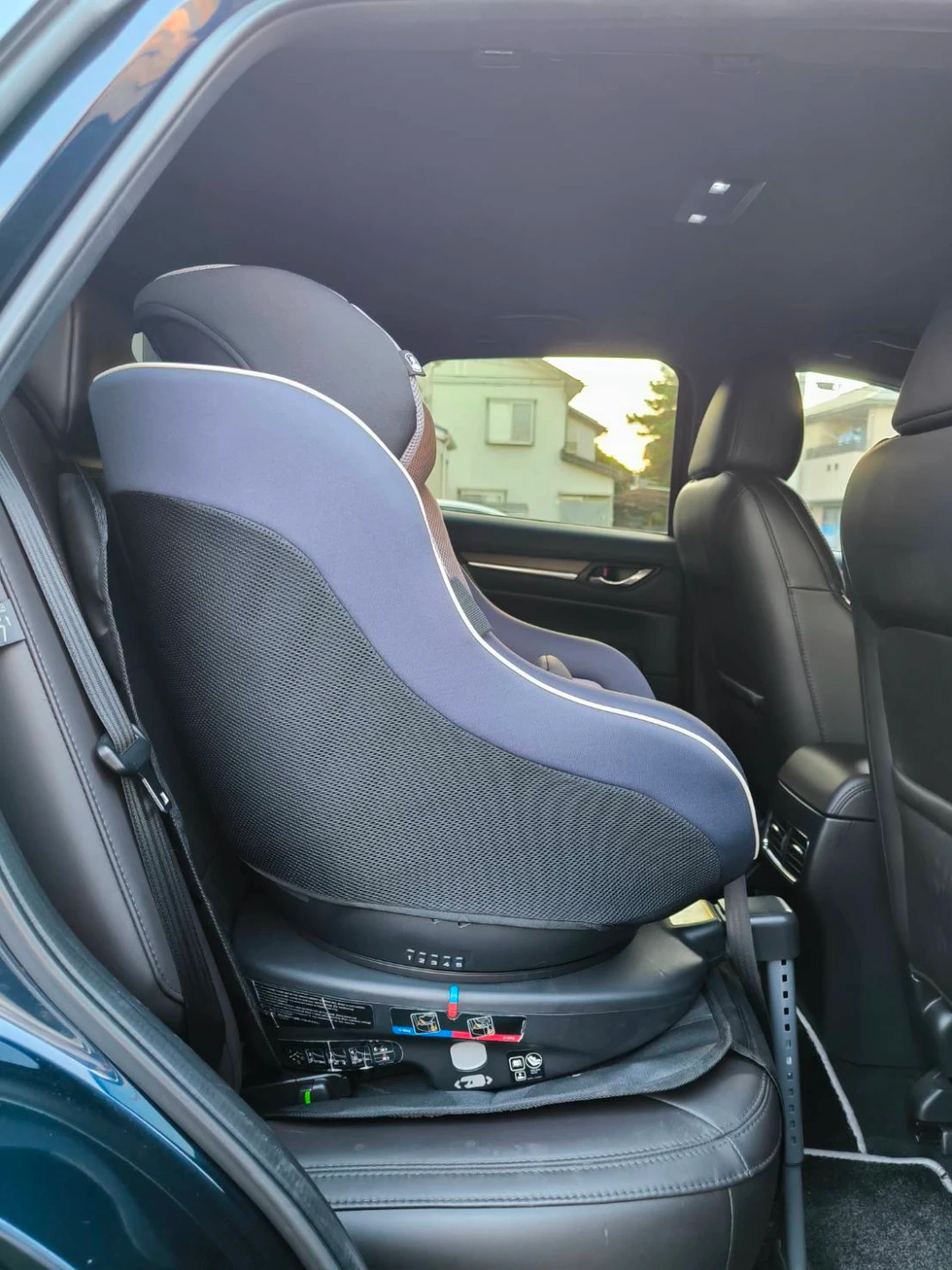 【美品・ISOFIX】Joie(ジョイー)回転式チャイルドシート Arc360°の写真2枚目