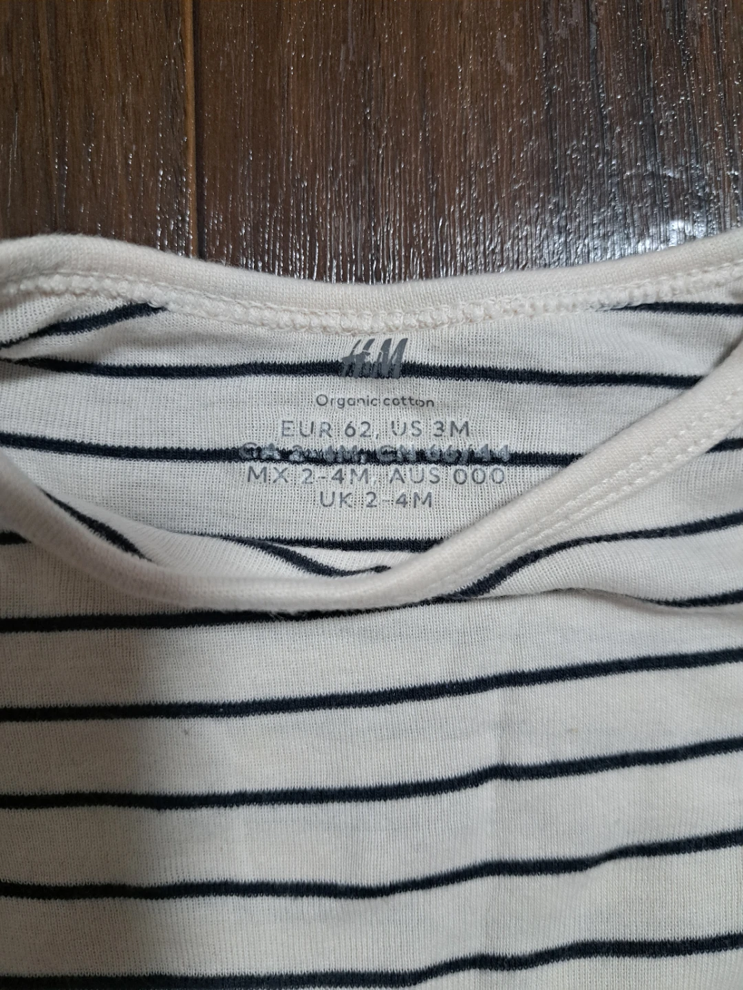 H&M ベビー長袖ボディスーツ 2枚セット 60cmの写真3枚目