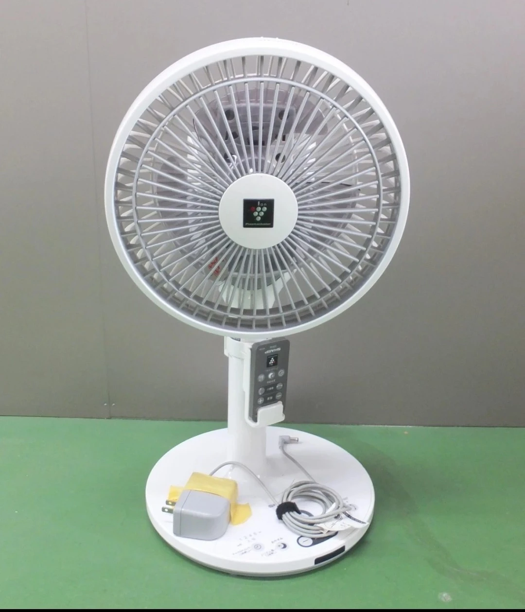 扇風機　マイナスイオン　シャープ